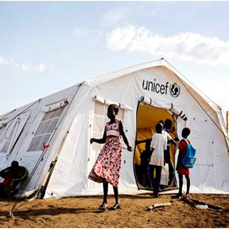 72 متر مربع خيمة Huggy متعددة الأغراض ذات مأوى مؤقت ومثبت بالأشعة فوق البنفسجية معيار UNICEF